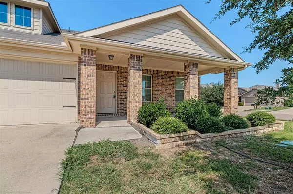 2000 Grimes Drive, Forney, TX 75126