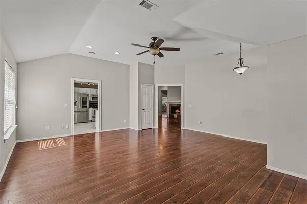 109 N Rolling Meadows Drive, Wylie, TX 75098