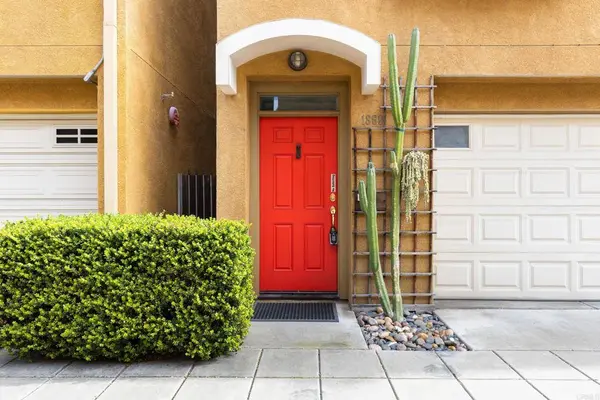 1869 Robsinson Ave, San Diego, CA 92103