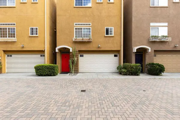 1869 Robsinson Ave, San Diego, CA 92103