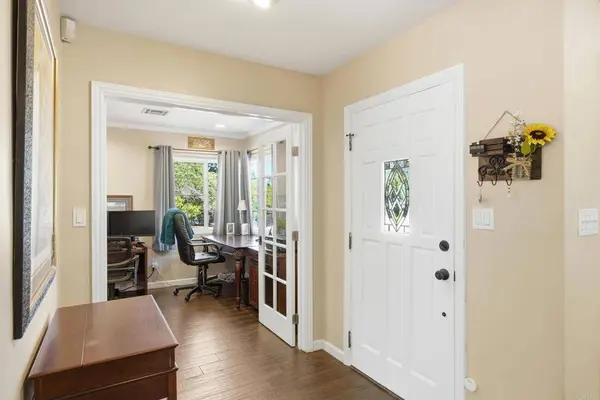 10510 Grandview Drive, La Mesa, CA 91941