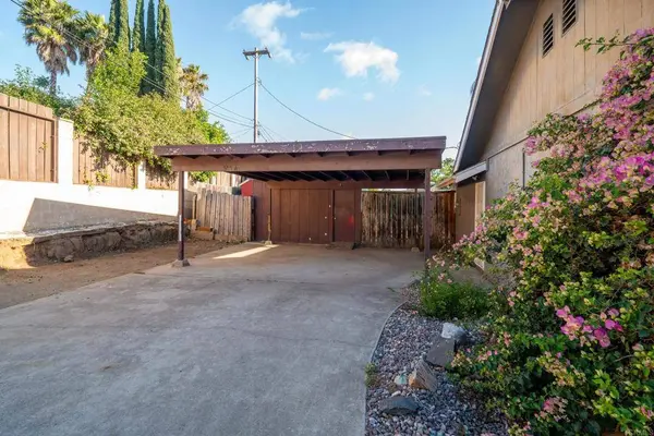 1078 Robertson DR, Escondido, CA 92025