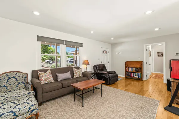 1488 Lily Ave, El Cajon, CA 92021-3531
