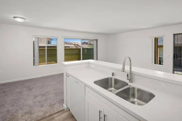 6889 Panamint ROW #2, San Diego, CA 92139