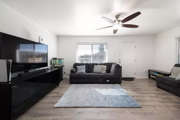 318 Graves CT, El Cajon, CA 92021