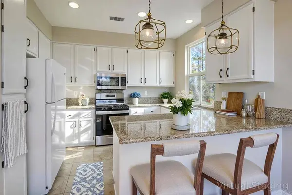 6064 Paseo Acampo, Carlsbad, CA 92009