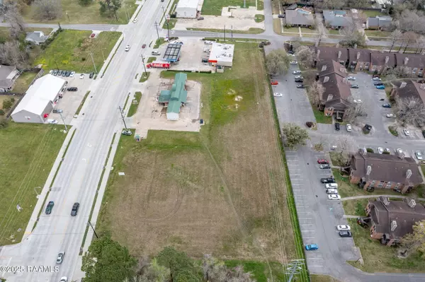 3015 Kaliste Saloom RD, Lafayette, LA 70508