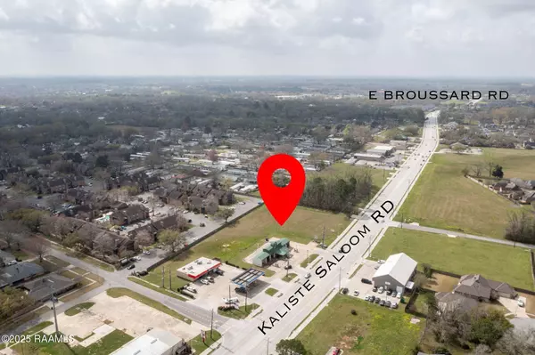 3015 Kaliste Saloom RD, Lafayette, LA 70508
