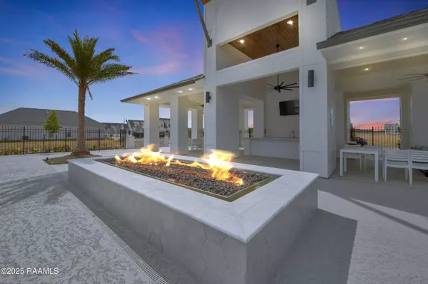 110 Breakers WAY, Scott, LA 70583