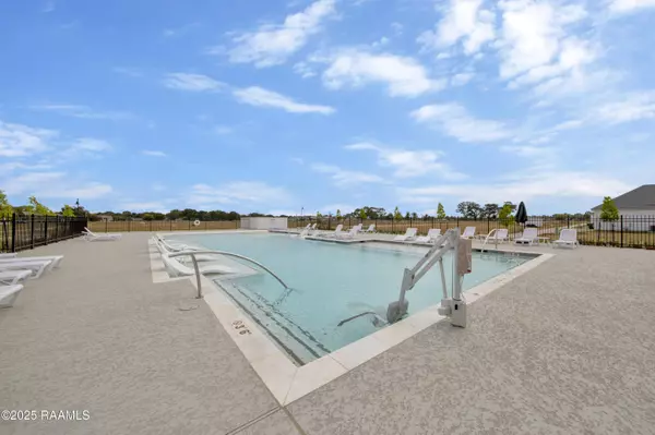 110 Breakers WAY, Scott, LA 70583