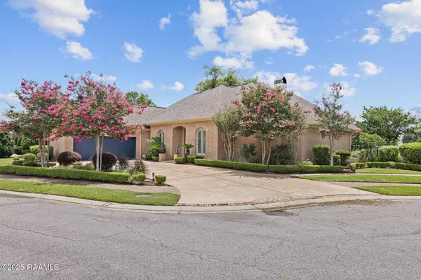 102 Capilano LN, Broussard, LA 70518