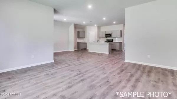 9381 Garrett RD, Maurice, LA 70555