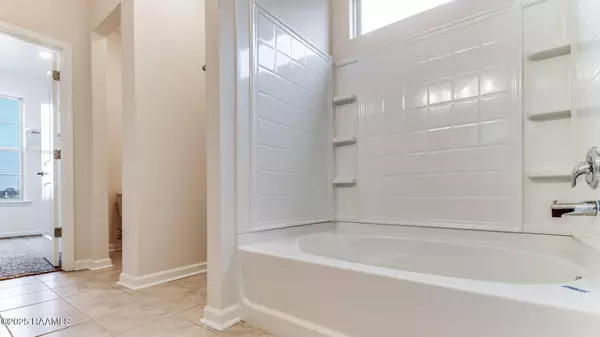 3416 Magnolia Lakes BLVD, Maurice, LA 70555