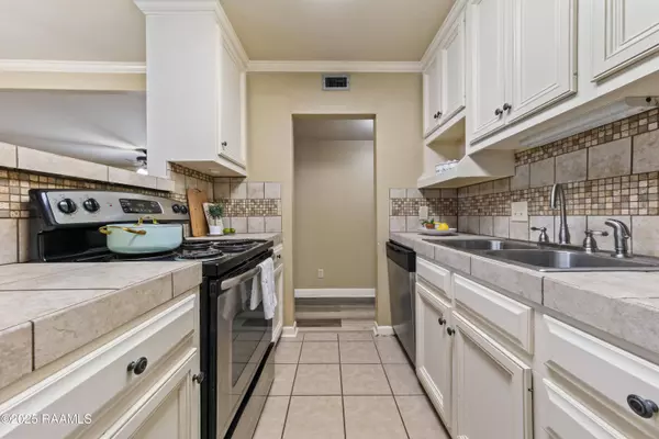 220 Doucet RD #224 C, Lafayette, LA 70503