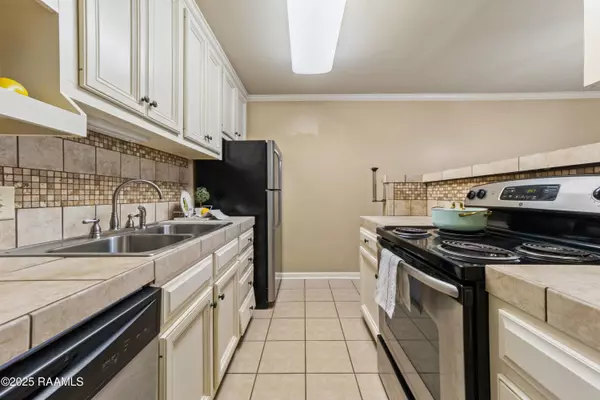 220 Doucet RD #224 C, Lafayette, LA 70503