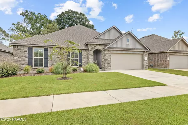 223 S Lakepointe DR, Lafayette, LA 70506