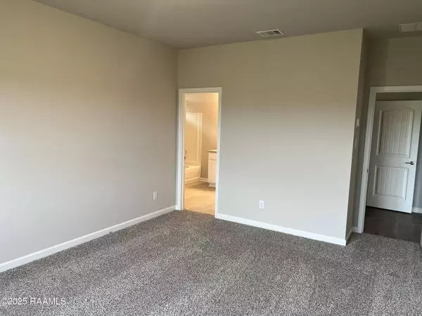 643 Griffiths CT, Breaux Bridge, LA 70517