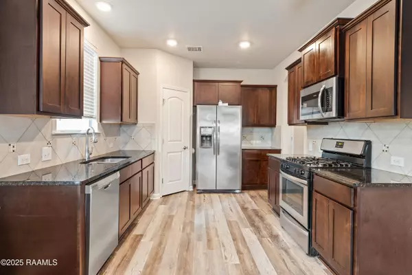 524 Cautillion DR, Youngsville, LA 70592