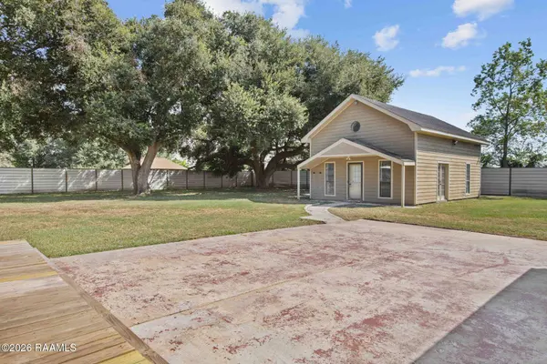 1059 Briar Patch DR, Broussard, LA 70518