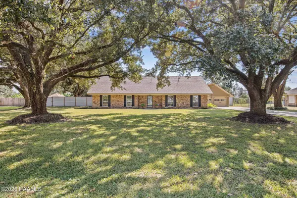 1059 Briar Patch DR, Broussard, LA 70518