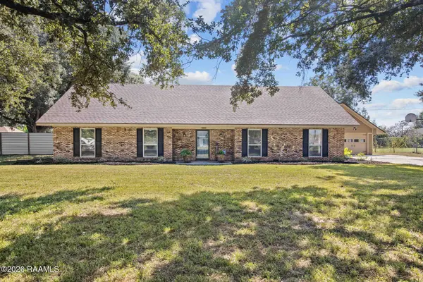 1059 Briar Patch DR, Broussard, LA 70518