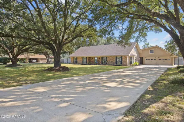 1059 Briar Patch DR, Broussard, LA 70518