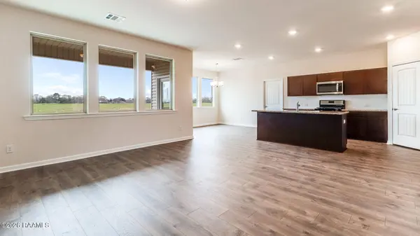 651 Griffiths CT, Breaux Bridge, LA 70517