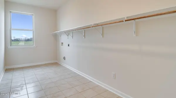 651 Griffiths CT, Breaux Bridge, LA 70517
