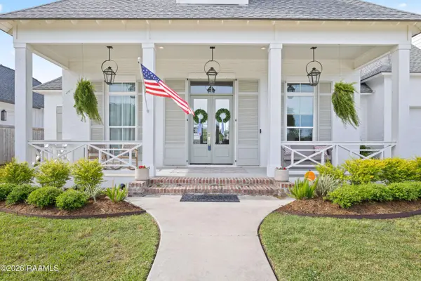 211 Kingfisher DR, Lafayette, LA 70508