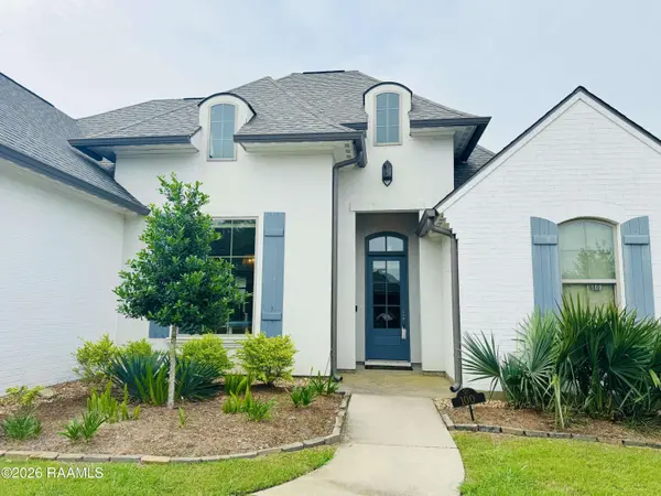 100 Olivewood DR, Lafayette, LA 70508
