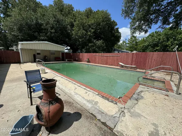 528 N Moss ST, Church Point, LA 70525