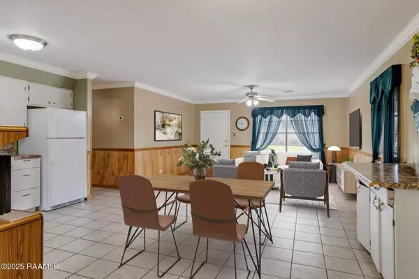 713 N Severin ST, Erath, LA 70533