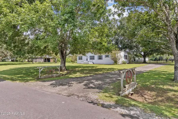 1039 Vieux Jacquet RD, Broussard, LA 70518