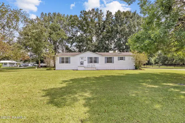1039 Vieux Jacquet RD, Broussard, LA 70518