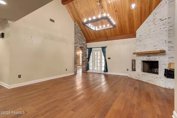 214 N RD, Erath, LA 70533