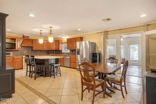 2033 Isadore RD, Erath, LA 70533