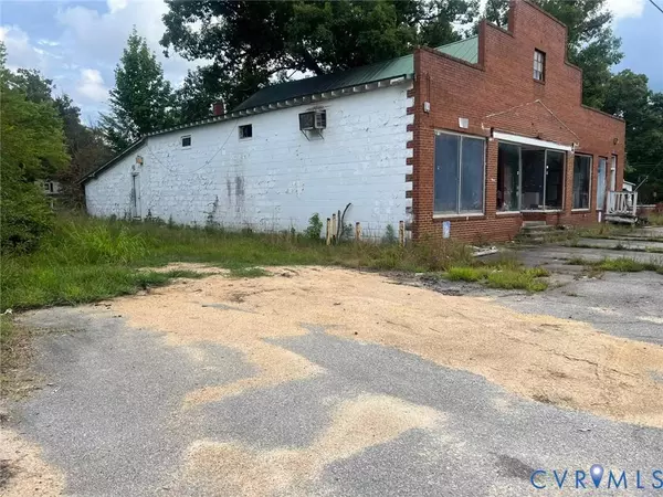 16911 boydont plank road, Dinwiddie, VA 23840