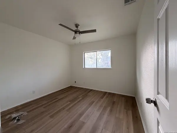 637 JAMIE SUE DR, Converse, TX 78109-1507