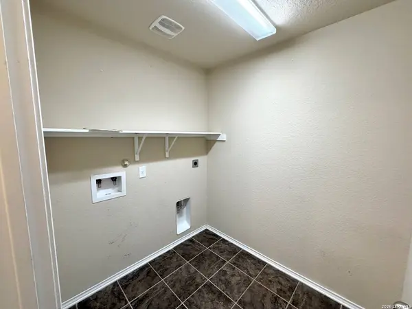 6130 HACKBERRY POND, San Antonio, TX 78244