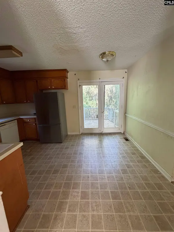 8 Cresecent Lane, Columbia, SC 29212