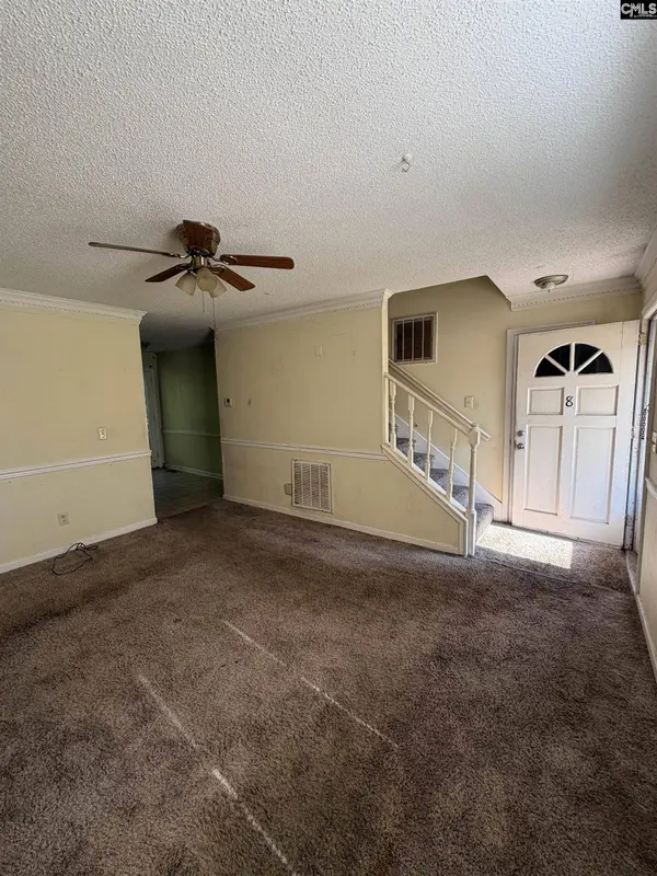 8 Cresecent Lane, Columbia, SC 29212