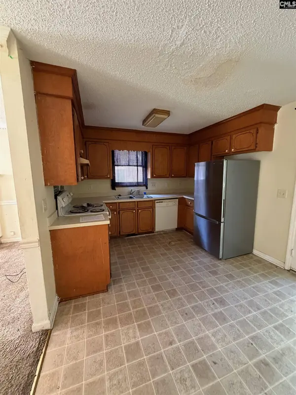 8 Cresecent Lane, Columbia, SC 29212