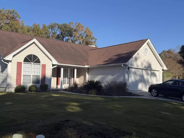 8289 Longridge Rd, North Charleston, SC 29418