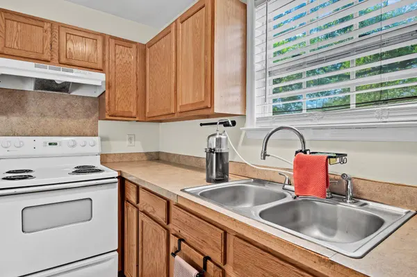 2919 Fernwood Dr, North Charleston, SC 29406