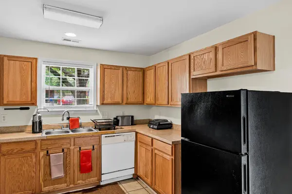 2919 Fernwood Dr, North Charleston, SC 29406