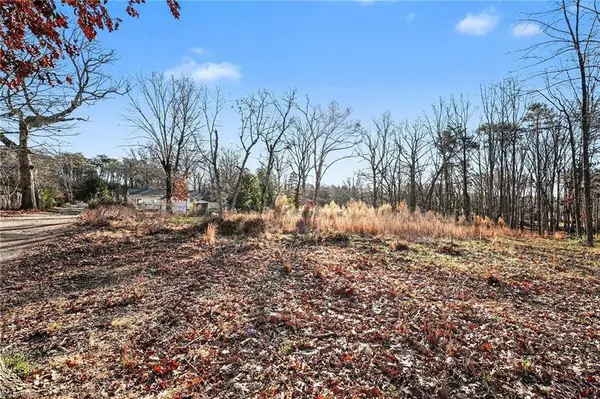 1002 Tyler CT, Winston-salem, NC 27107