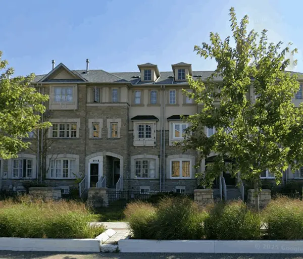 Buying a Townhouse on Yonge St. in Richmond Hill (Langstaff Community Guide)