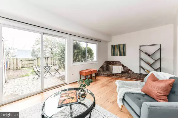 356 JUNIPER CT, Herndon, VA 20170