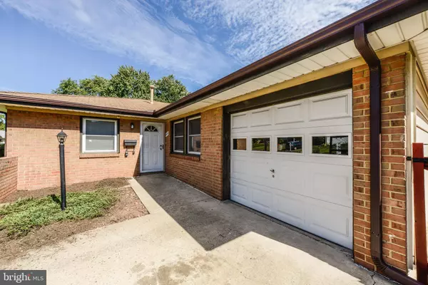 808 W NETTLE TREE RD W, Sterling, VA 20164