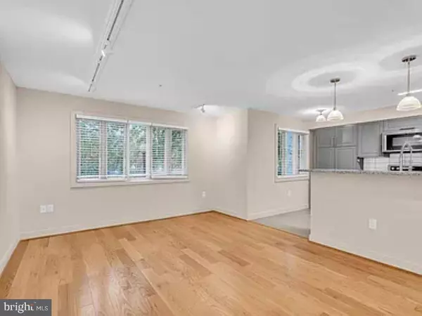 220 2ND ST SE #103, Washington, DC 20003